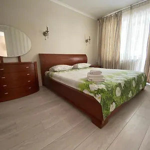 https://apartment-on-prospiekt-pobiedy-18.hotels-of-kiev.com