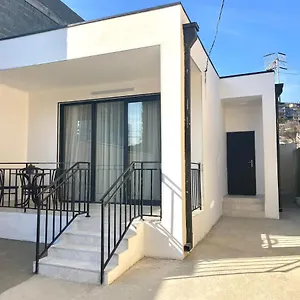  Апартаменты Cozy House