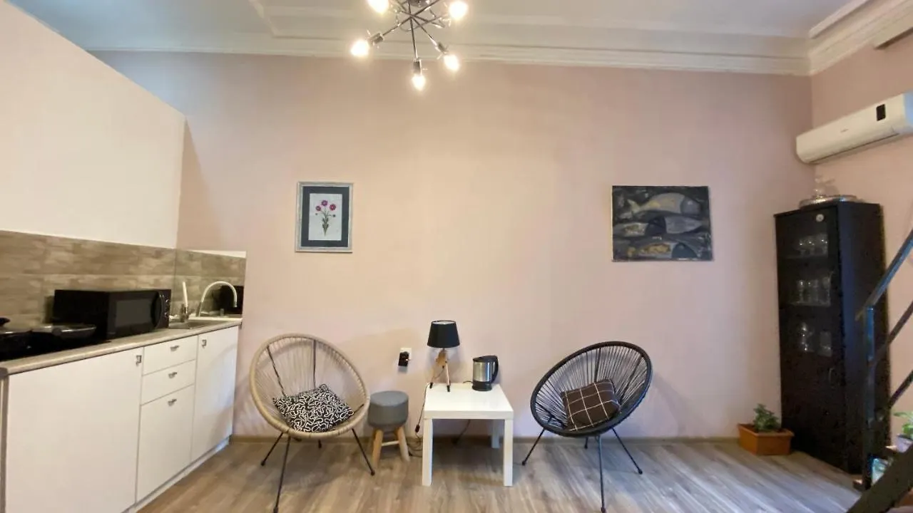 Art Apartment In Kala Tbilisi Historic District